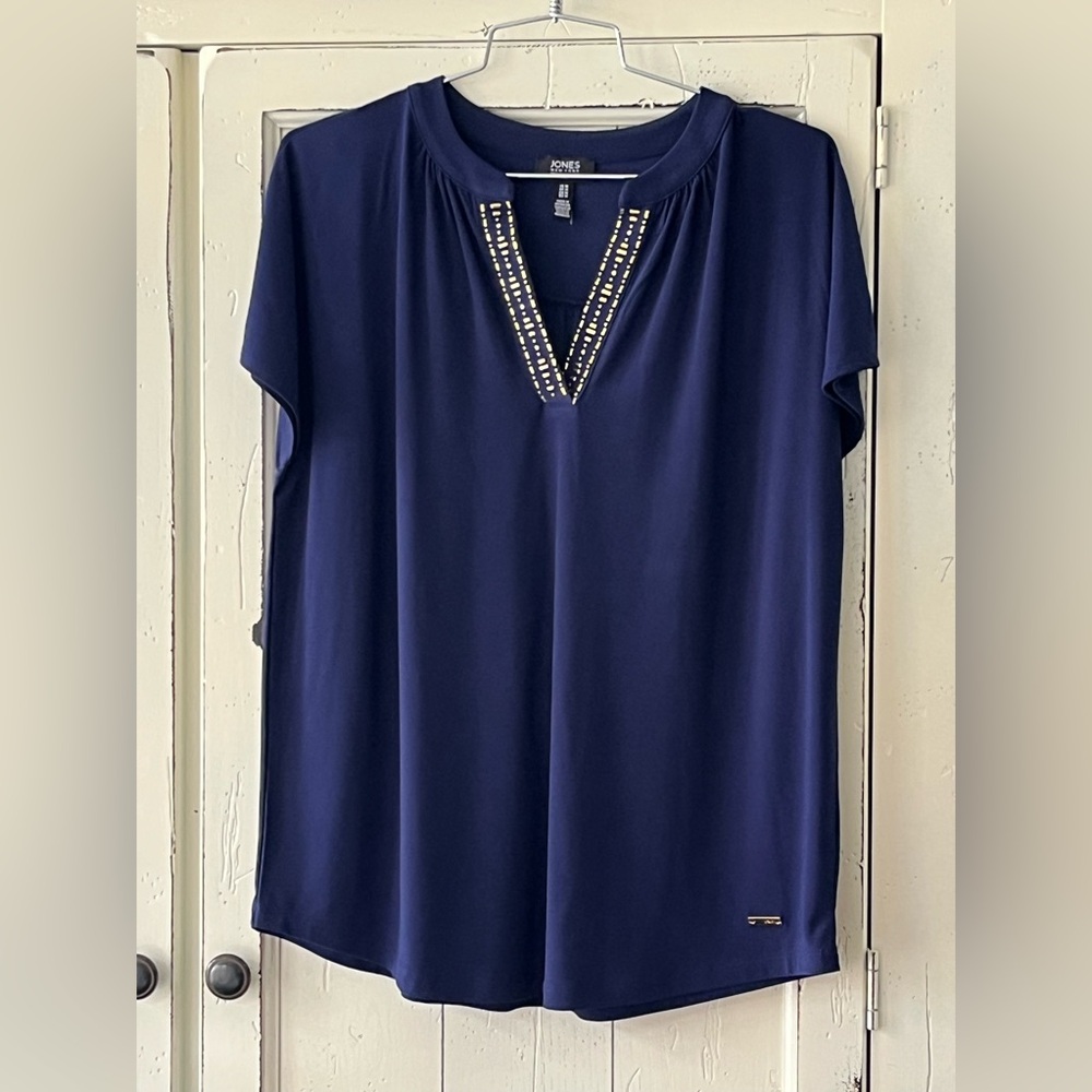 Jones New York Signature Navy Blue Stretchy Top w/ Gold Accents Size M